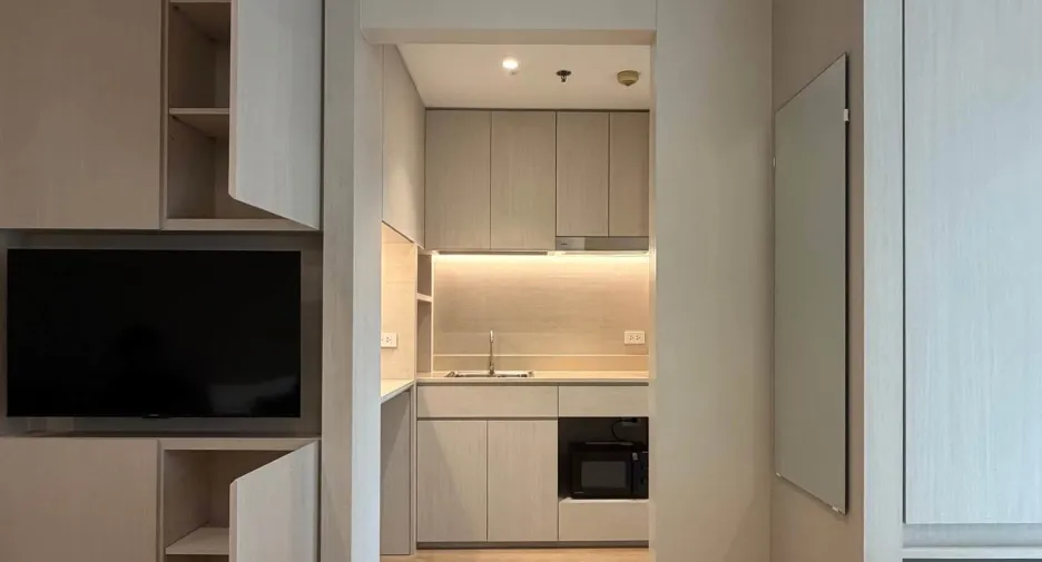 For rent studio condo in Khlong San, Bangkok