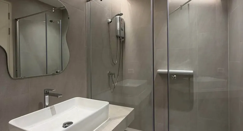 For rent studio condo in Khlong San, Bangkok