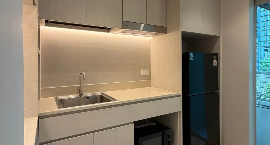 For rent studio condo in Khlong San, Bangkok
