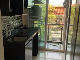 Wohnung zum Kauf mit 1 Zimmer in Bang Phlat, Bangkok