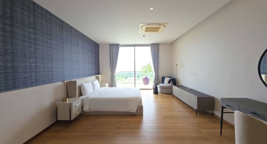 For sale 3 bedrooms condo in Bang Saray, Pattaya