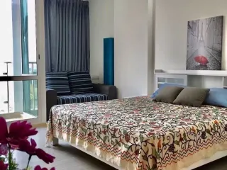 For rent studio condo in Huai Khwang, Bangkok