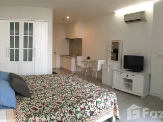 For rent studio condo in Huai Khwang, Bangkok