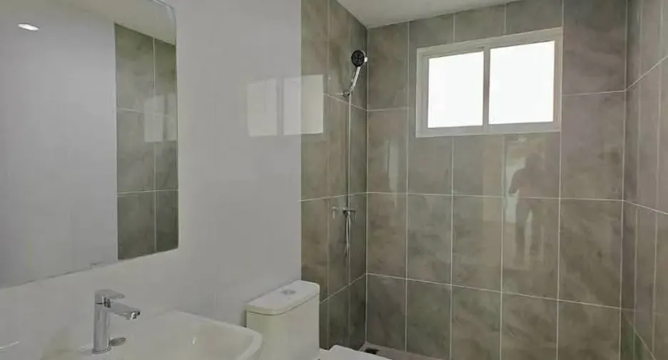 Продажа 4 спальни дом в Lam Luk Ka, Патумтани