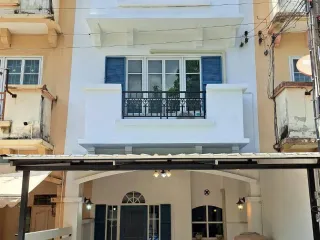For rent 7 bedrooms townhouse in Pak Kret, Nonthaburi