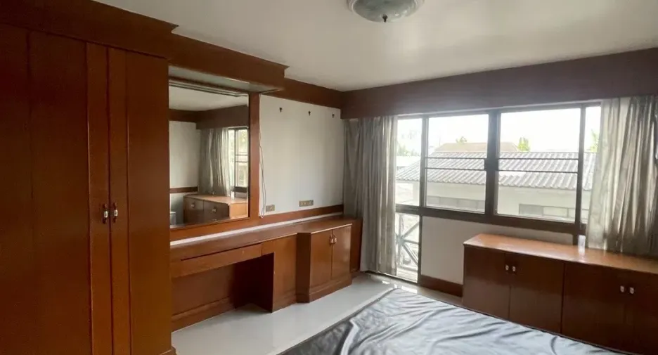 À vendre et à louer 2 chambres condo à Wang Thonglang, Bangkok