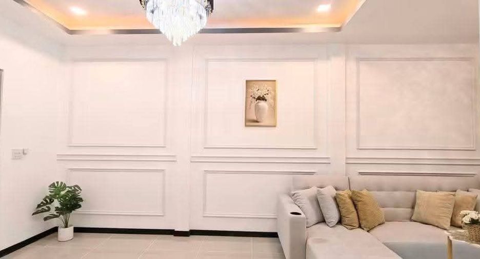 For sale 4 bedrooms townhouse in Bang Lamung, Chonburi