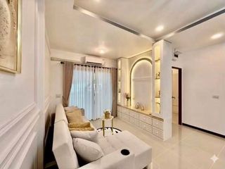 For sale 4 bedrooms townhouse in Bang Lamung, Chonburi