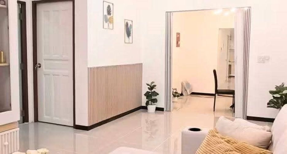 For sale 4 bedrooms townhouse in Bang Lamung, Chonburi