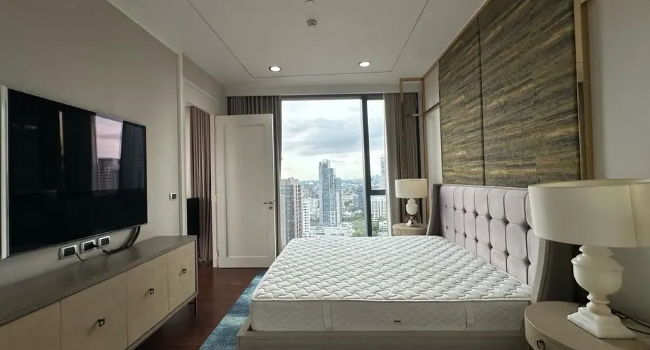 ให้เช่า 3 ห้องนอน คอนโด ใน คลองเตย, กรุงเทพฯ