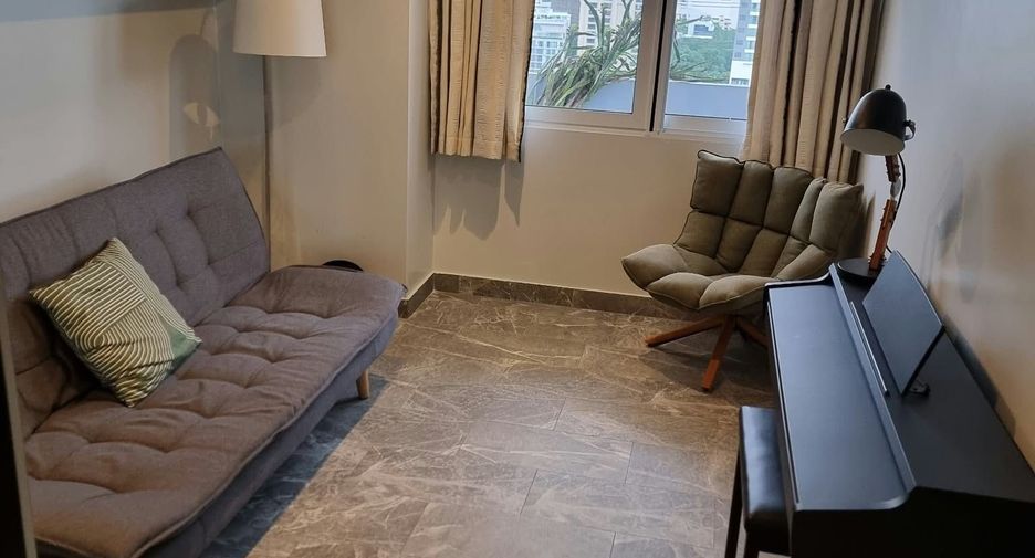 For rent 3 bedrooms condo in Watthana, Bangkok