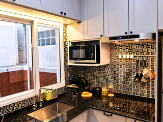 For rent 4 bedrooms townhouse in Phra Khanong, Bangkok