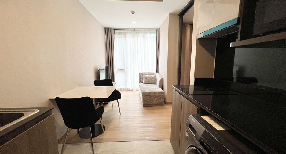 For rent studio condo in Huai Khwang, Bangkok