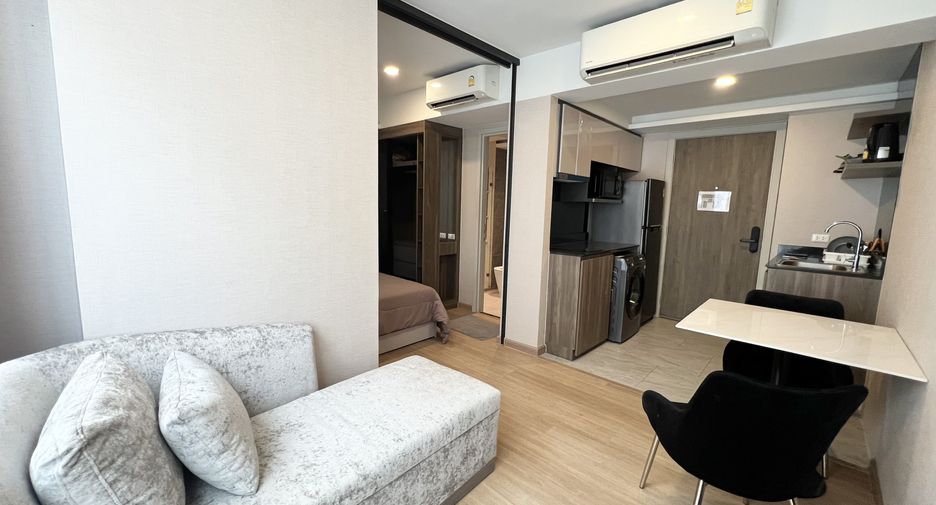 For rent studio condo in Huai Khwang, Bangkok
