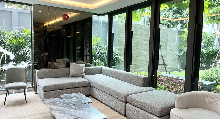 For rent studio condo in Huai Khwang, Bangkok