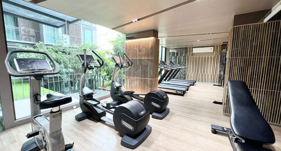 For rent studio condo in Huai Khwang, Bangkok