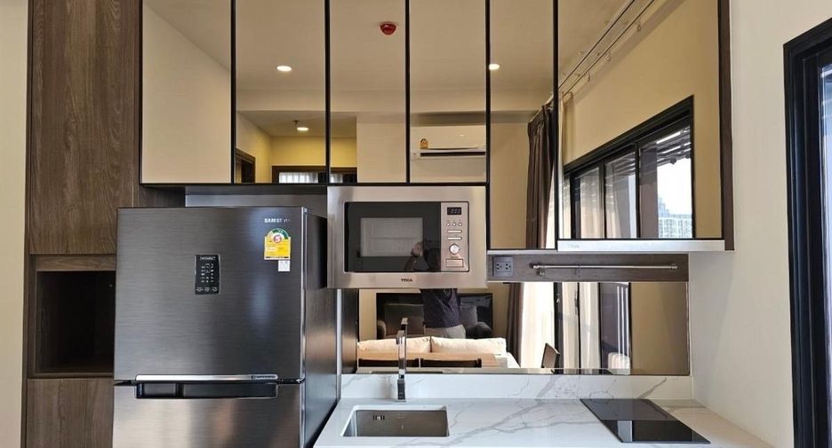 For rent 2 bedrooms condo in Watthana, Bangkok