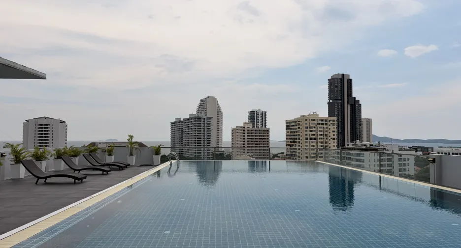 For sale 1 bed condo in Bang Lamung, Chonburi