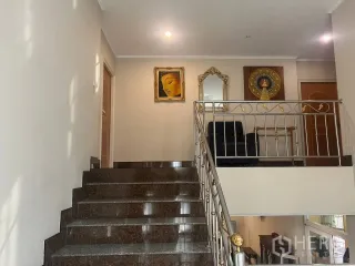 Haus zur Miete mit 5 Zimmer in Pak Kret, Nonthaburi