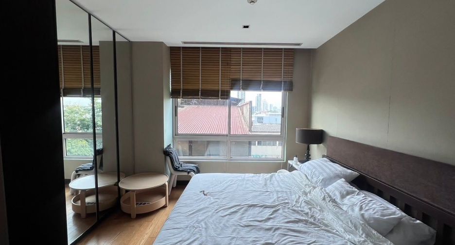 For sale 2 bedrooms condo in Yan Nawa, Bangkok