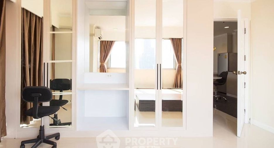 For rent 1 bed condo in Watthana, Bangkok