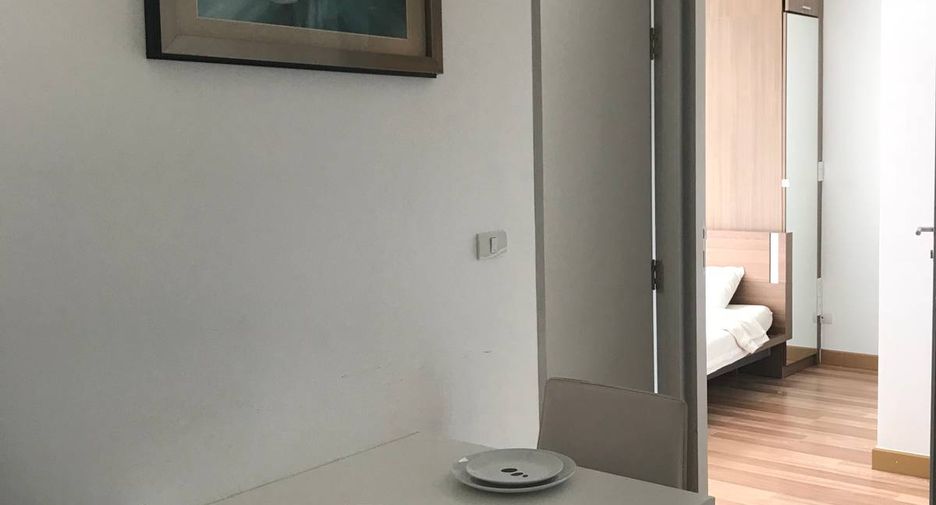 For sale 1 bed condo in Phra Khanong, Bangkok