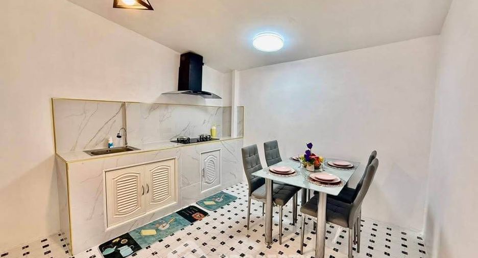 For sale 3 bedrooms house in Mueang Chon Buri, Chonburi
