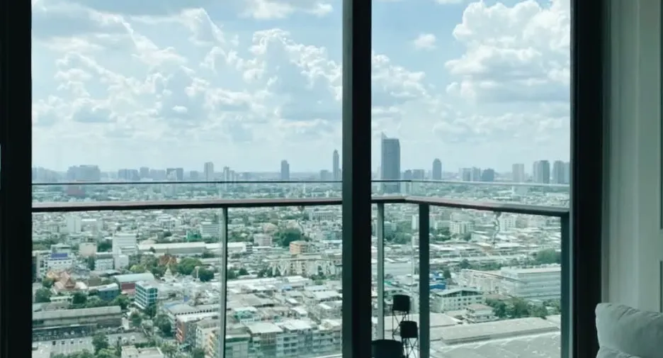 For rent 2 bedrooms condo in Yan Nawa, Bangkok