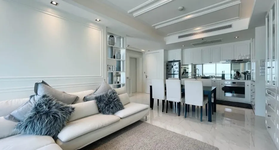For rent 2 bedrooms condo in Yan Nawa, Bangkok