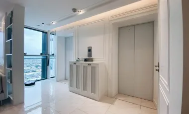 For rent 2 bedrooms condo in Yan Nawa, Bangkok