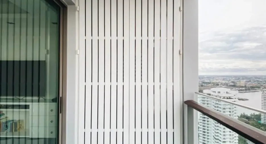 For rent 2 bedrooms condo in Yan Nawa, Bangkok