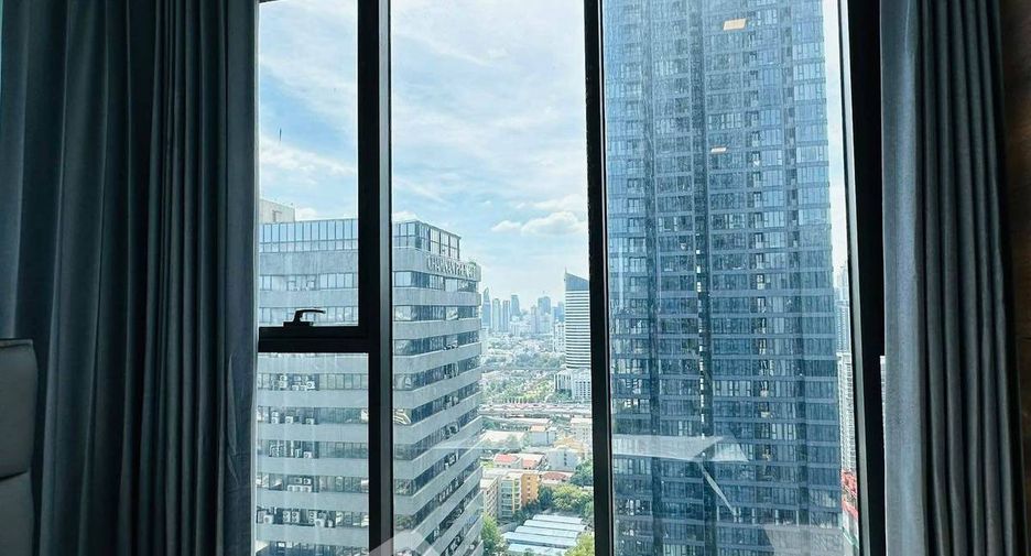 Condo en alquiler y en venta de 1 habitaciones en Huai Khwang, Bangkok