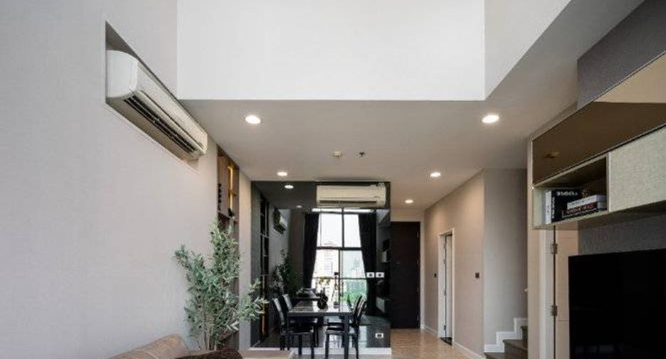 For sale 2 bedrooms condo in Khlong Toei, Bangkok