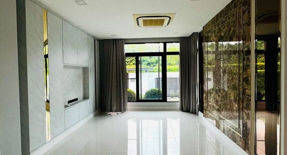 For sale 4 bedrooms house in Phasi Charoen, Bangkok