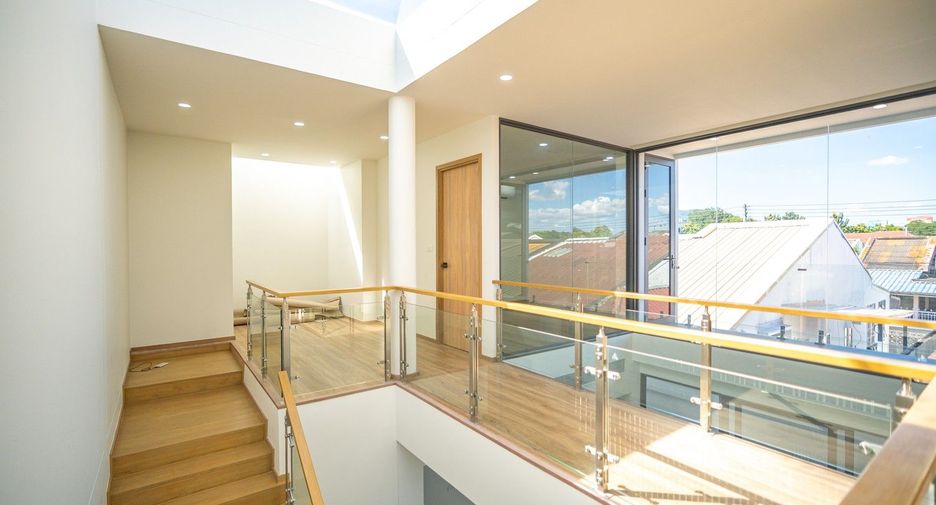 For sale 3 bedrooms house in Mueang Chiang Mai, Chiang Mai