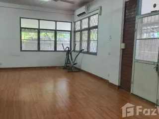 Casa en venta de 2 habitaciones en Bang Khae, Bangkok