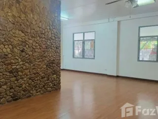 Casa en venta de 2 habitaciones en Bang Khae, Bangkok