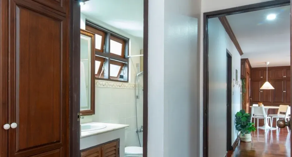 For sale 3 bedrooms condo in Yan Nawa, Bangkok
