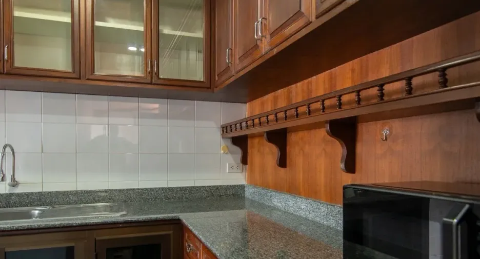 For sale 3 bedrooms condo in Yan Nawa, Bangkok