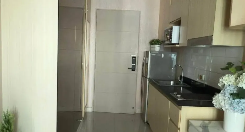 For rent 1 bed condo in Huai Khwang, Bangkok
