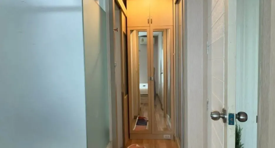 For rent 1 bed condo in Huai Khwang, Bangkok