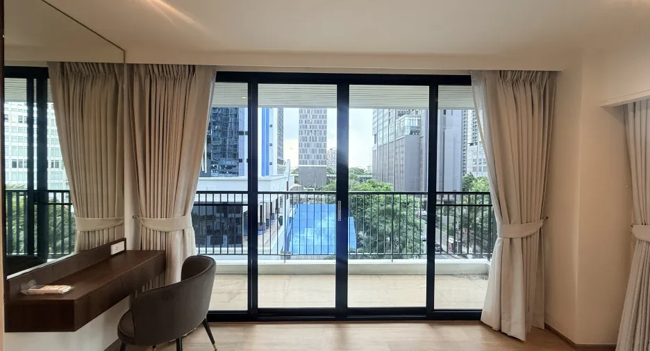 For rent 3 bedrooms condo in Watthana, Bangkok