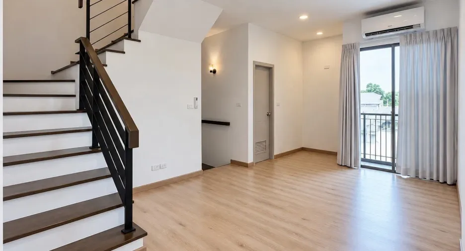 For rent 3 bedrooms townhouse in Bueng Kum, Bangkok