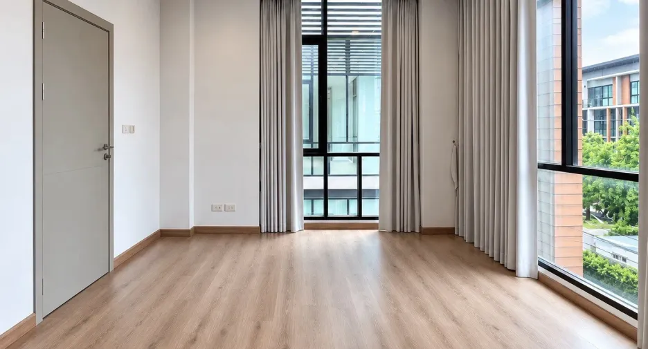 For rent 3 bedrooms townhouse in Bueng Kum, Bangkok