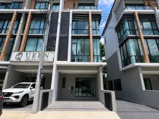 For rent 3 bedrooms townhouse in Bueng Kum, Bangkok
