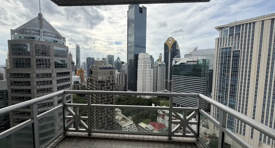 For sale 3 bedrooms condo in Pathum Wan, Bangkok