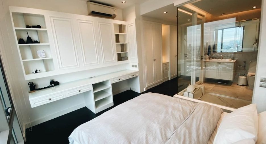 For sale 2 bedrooms condo in Yan Nawa, Bangkok
