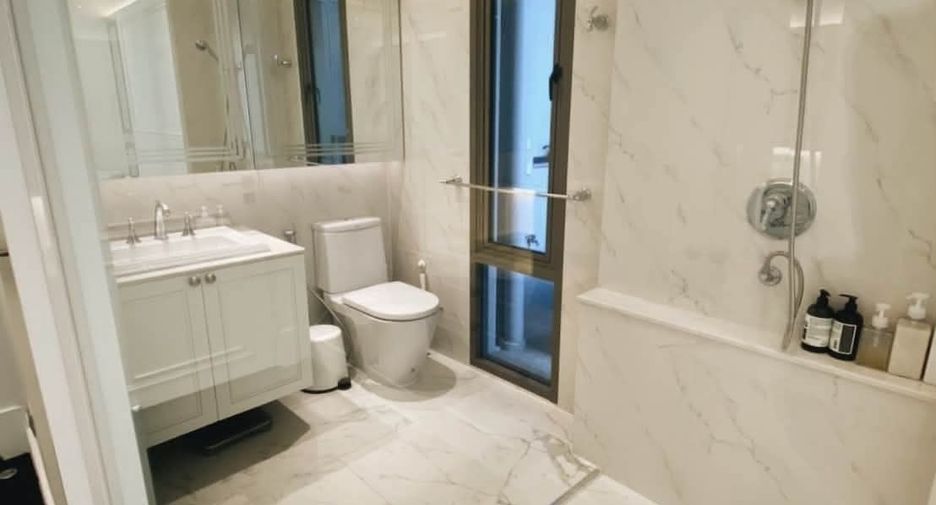 For sale 2 bedrooms condo in Yan Nawa, Bangkok