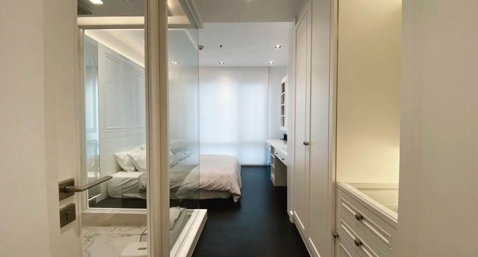For sale 2 bedrooms condo in Yan Nawa, Bangkok
