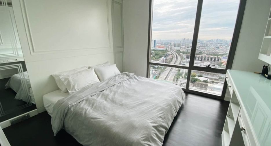 For sale 2 bedrooms condo in Yan Nawa, Bangkok